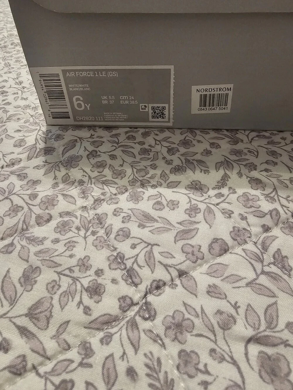 Nike classic white